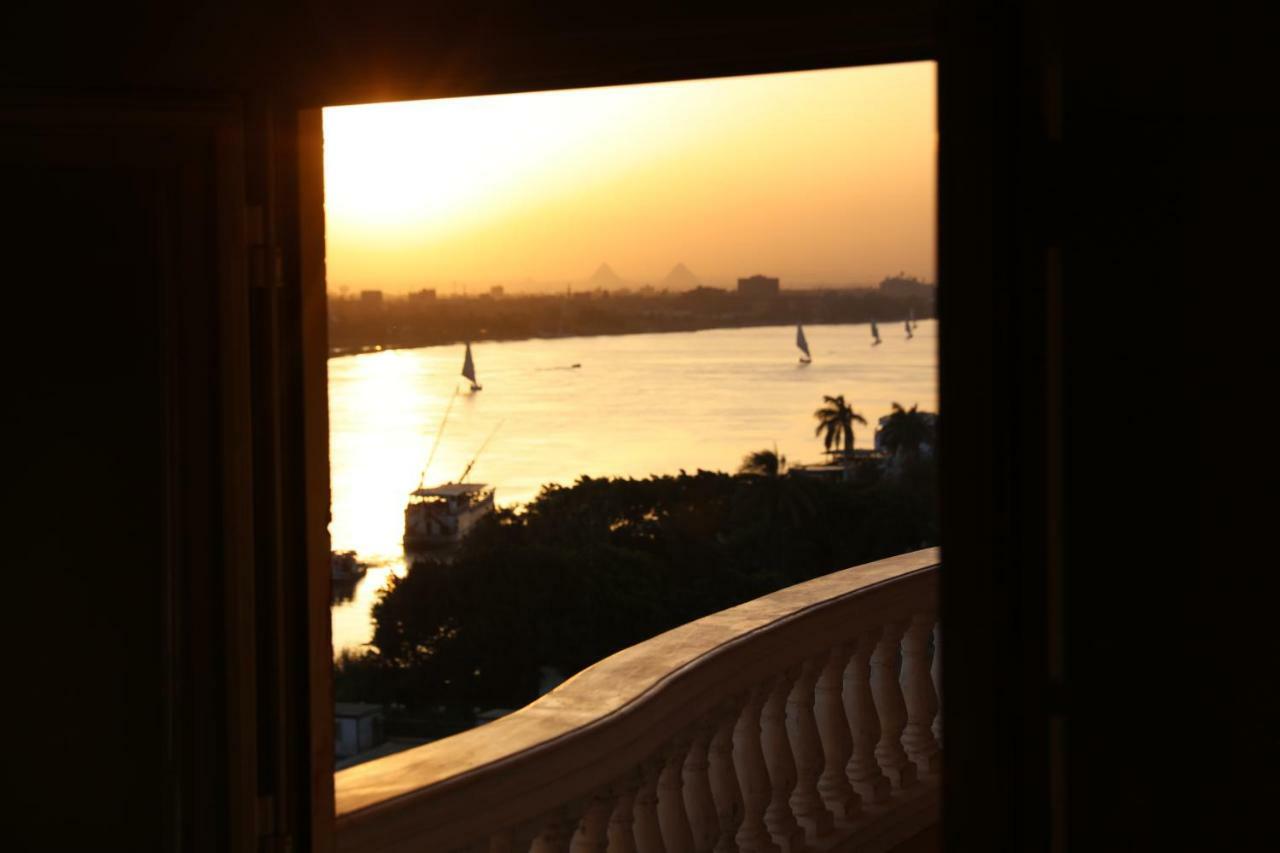 Maadi, Direct Nile River View From All Rooms 开罗 外观 照片