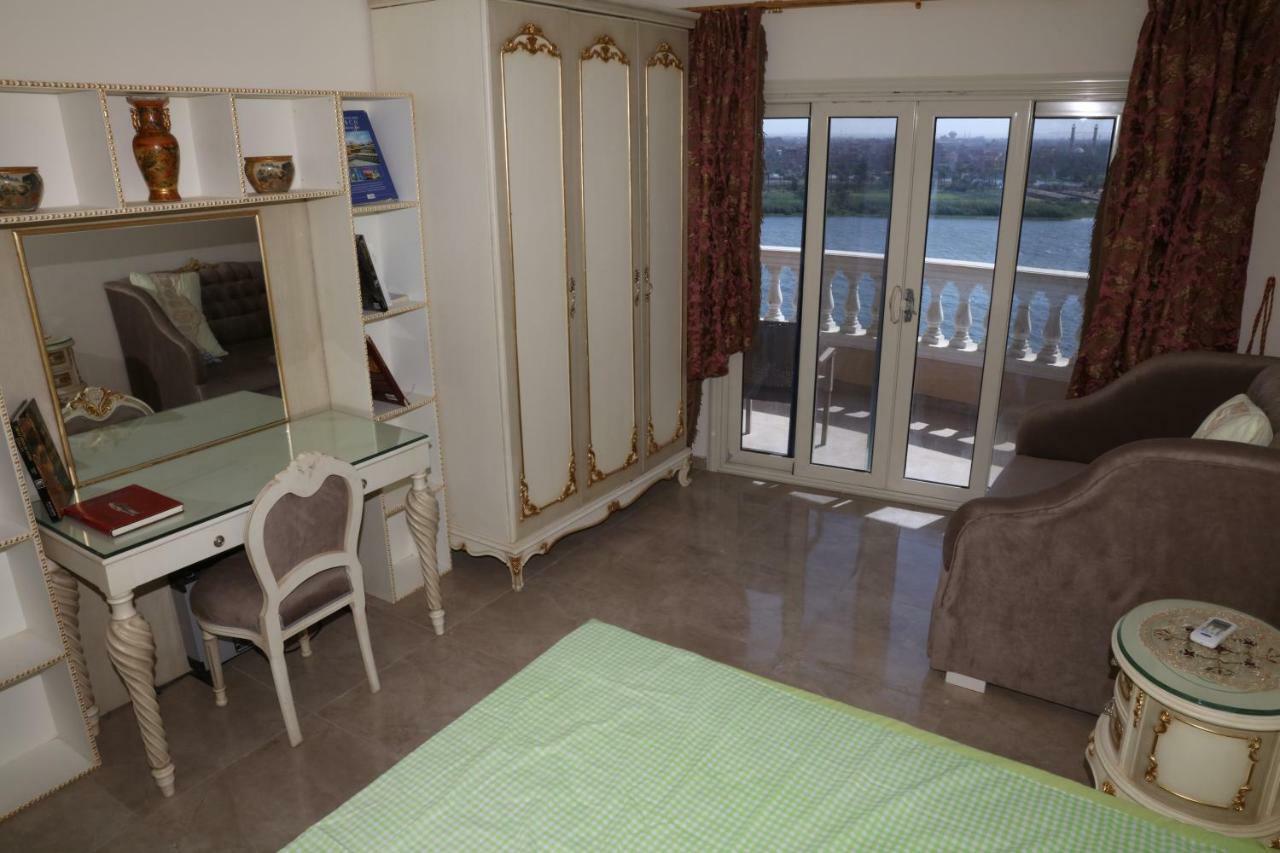 Maadi, Direct Nile River View From All Rooms 开罗 外观 照片