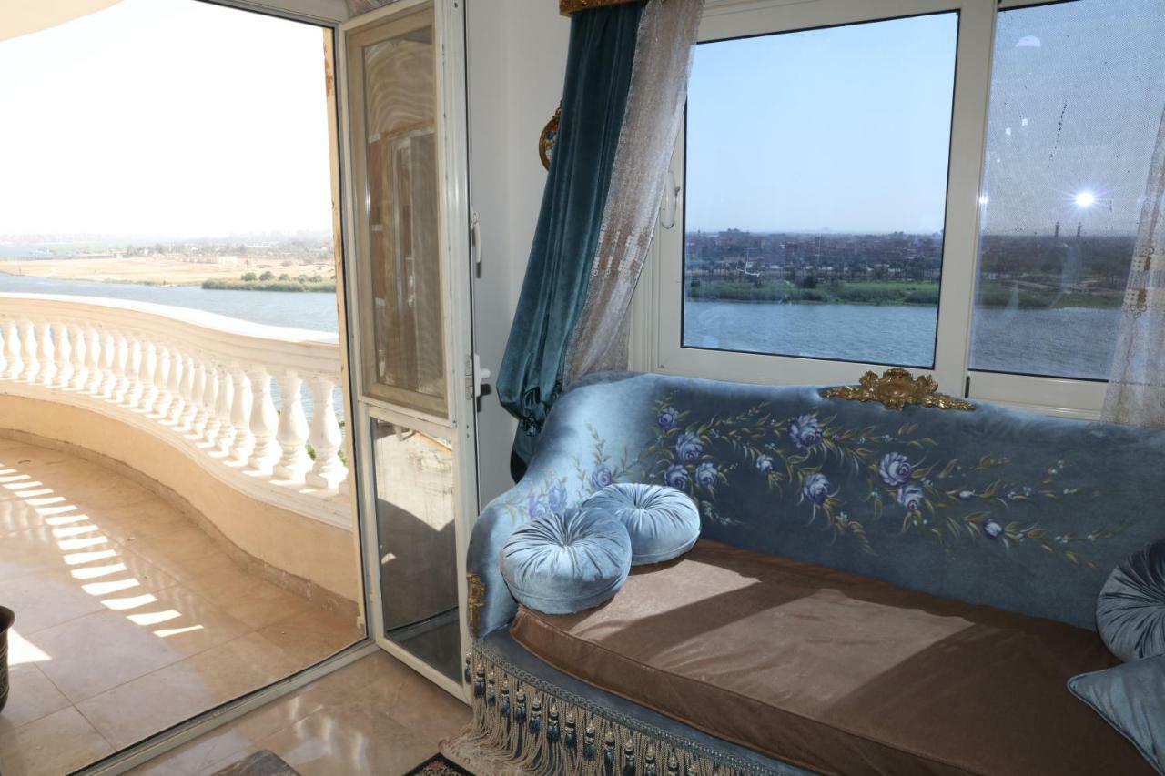 Maadi, Direct Nile River View From All Rooms 开罗 外观 照片