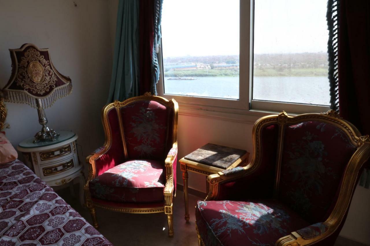 Maadi, Direct Nile River View From All Rooms 开罗 外观 照片